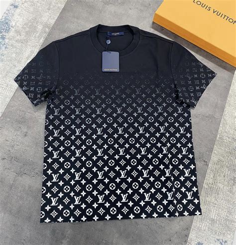 t-shirt louis vuitton uomo bianca